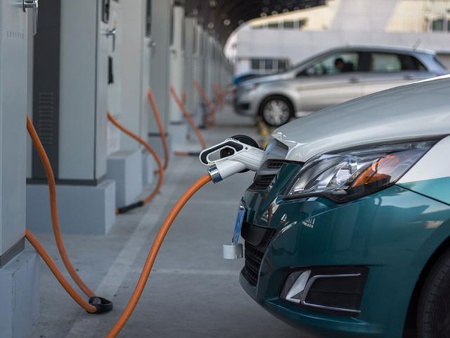 The new energy automobile industry will enter a more rational development stage